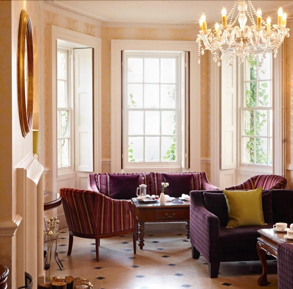 New House Country 4* Cardiff