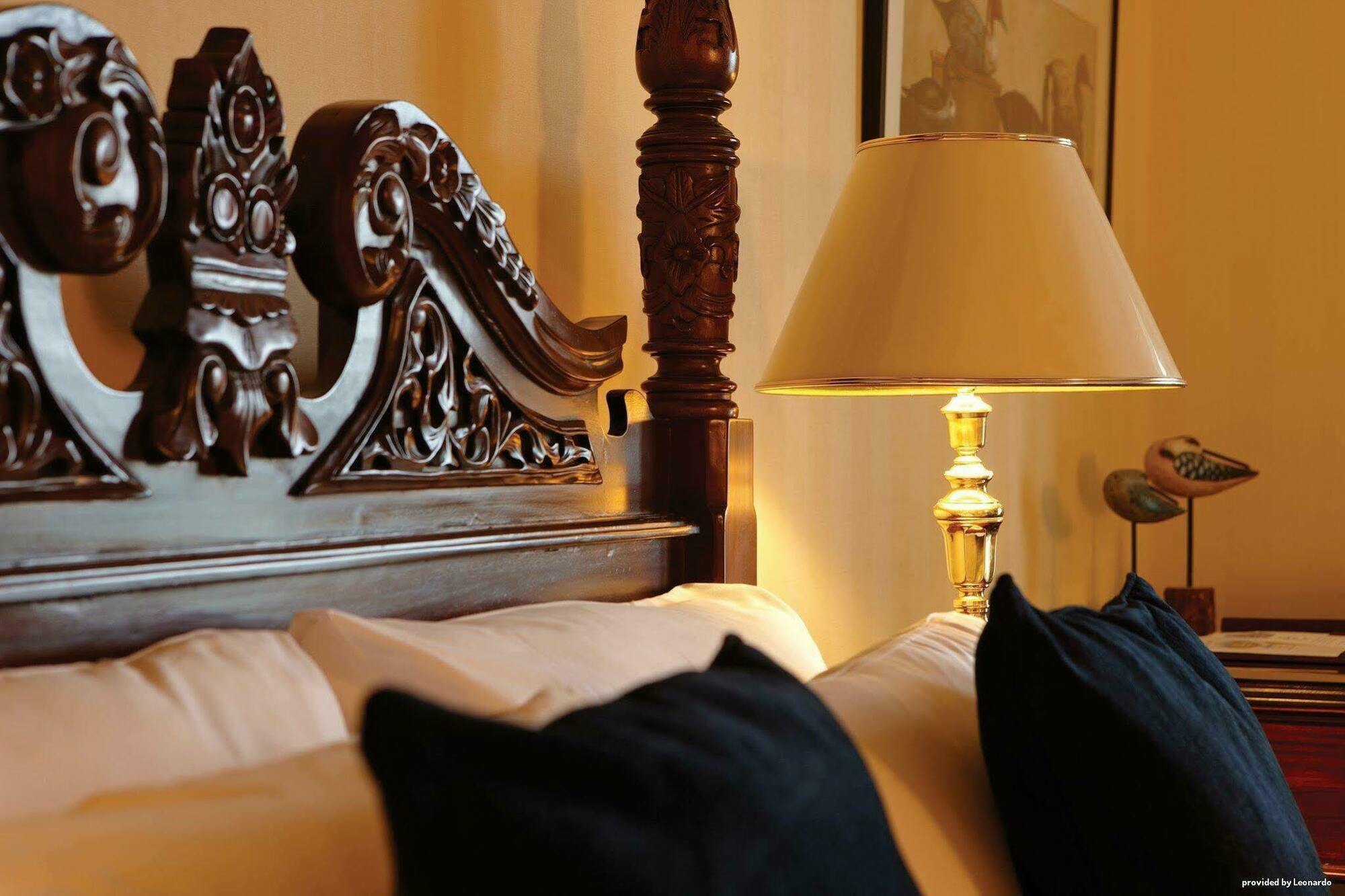 Hotel New House Country Cardiff